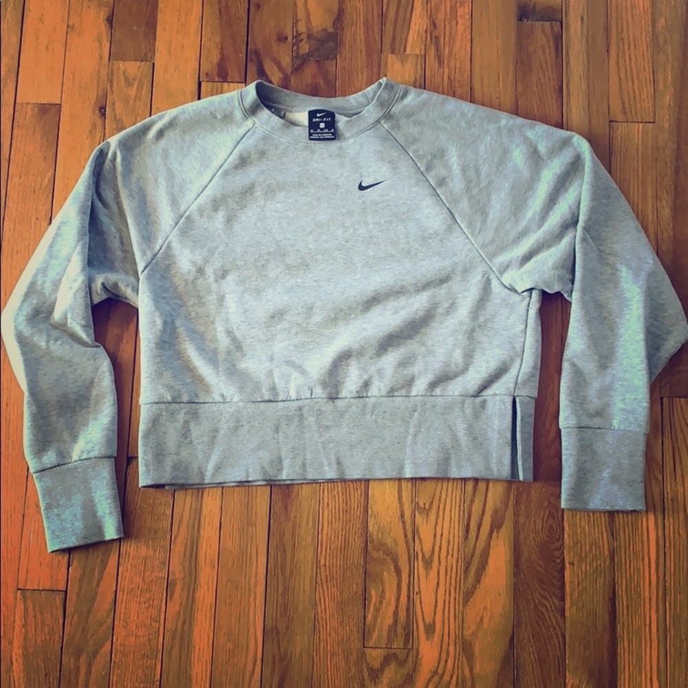 XS grey Nike cropped sweatshirt